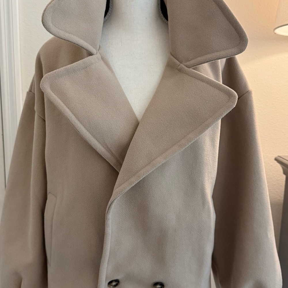Elegant Women's Double-Breasted Pea Coat
